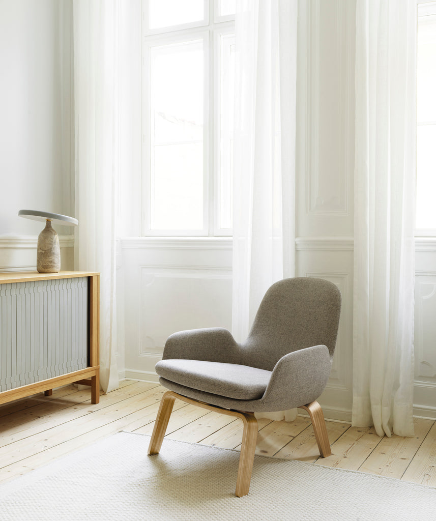 Era Lounge Chair Low Black Oak