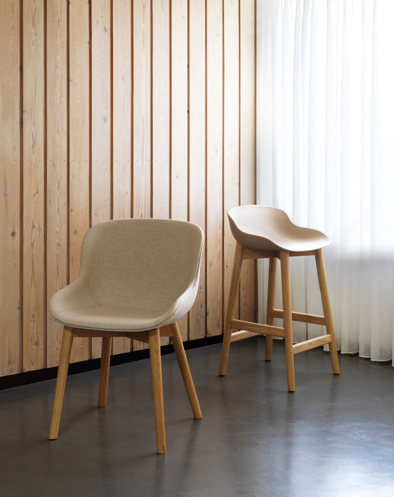 Hyg Barstool 65 cm Full Upholstery (Black Oak)
