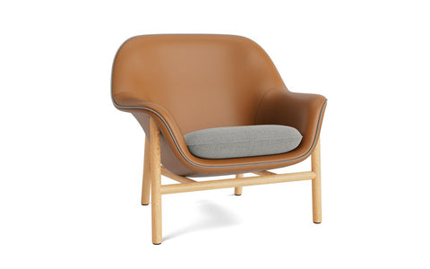 Drape Lounge Chair Low (Oak)