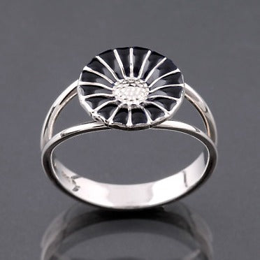 Daisy Ring 11mm Black size 52