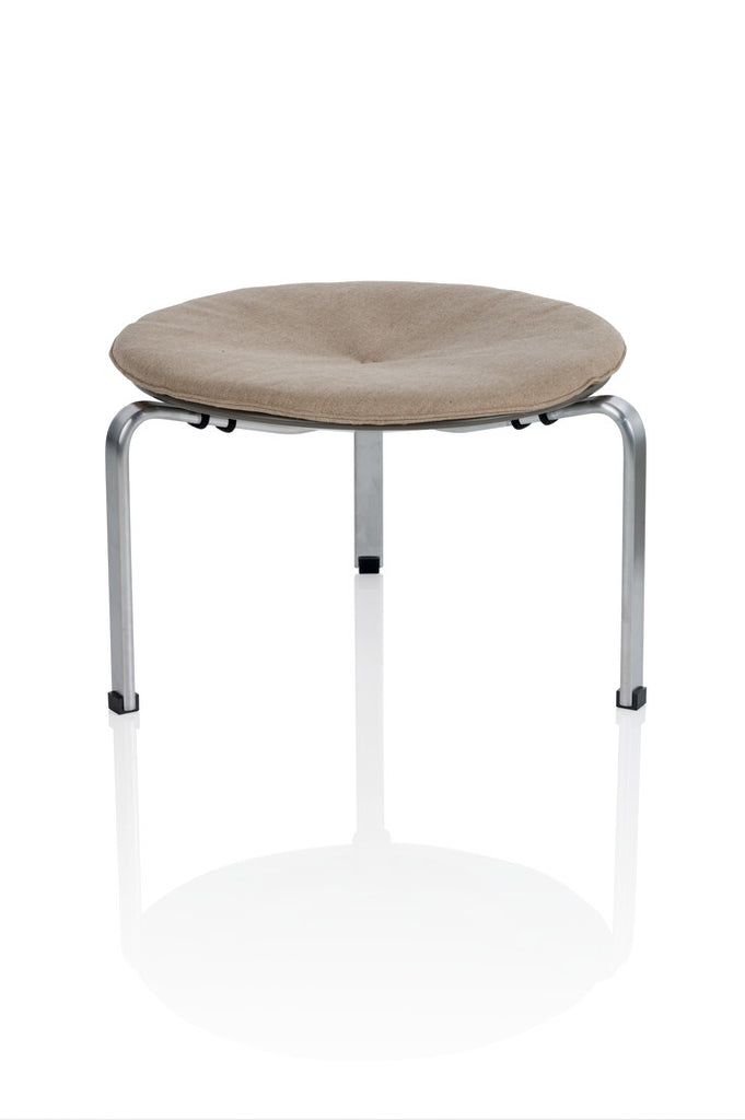 PK33 stool