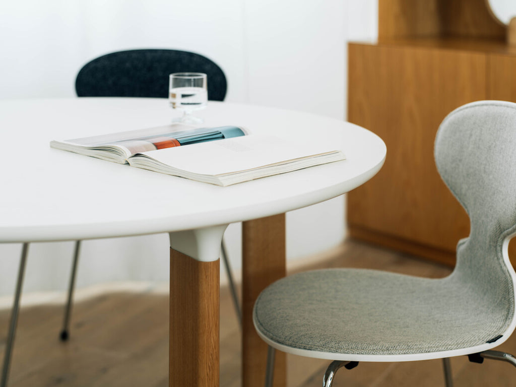 Analog dining table setting, Fritz Hansen