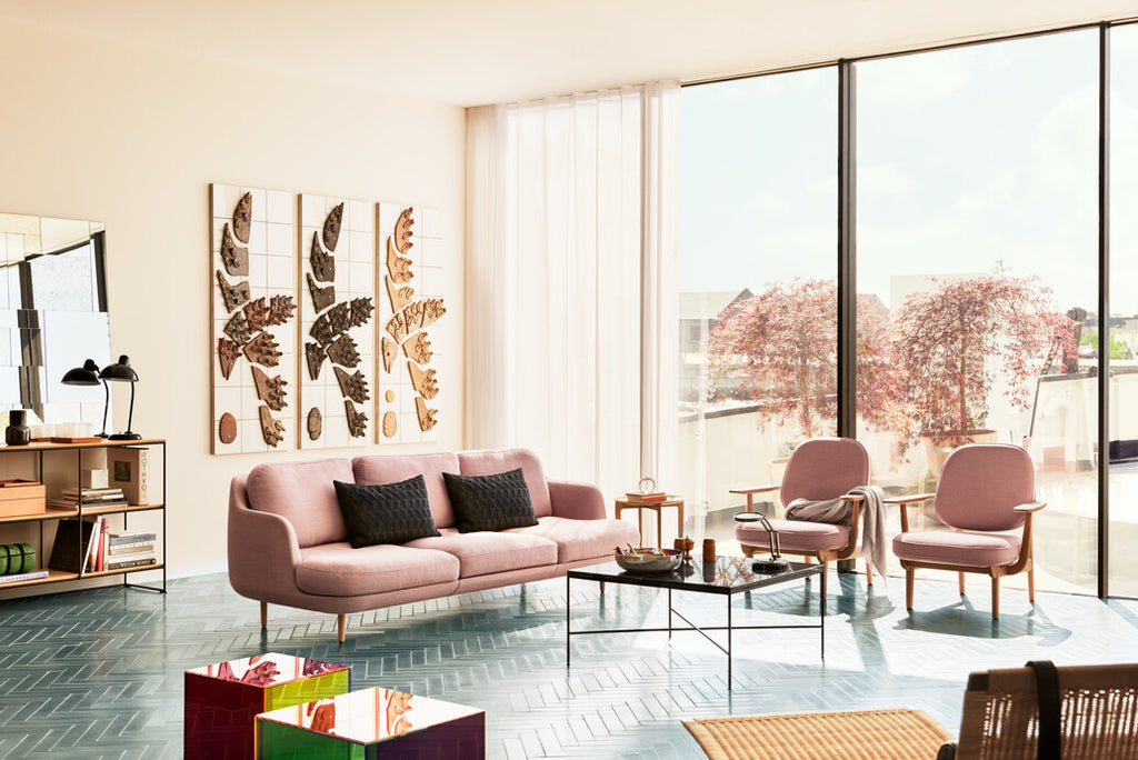 Fred lounge chair in a room, Fritz Hansen
