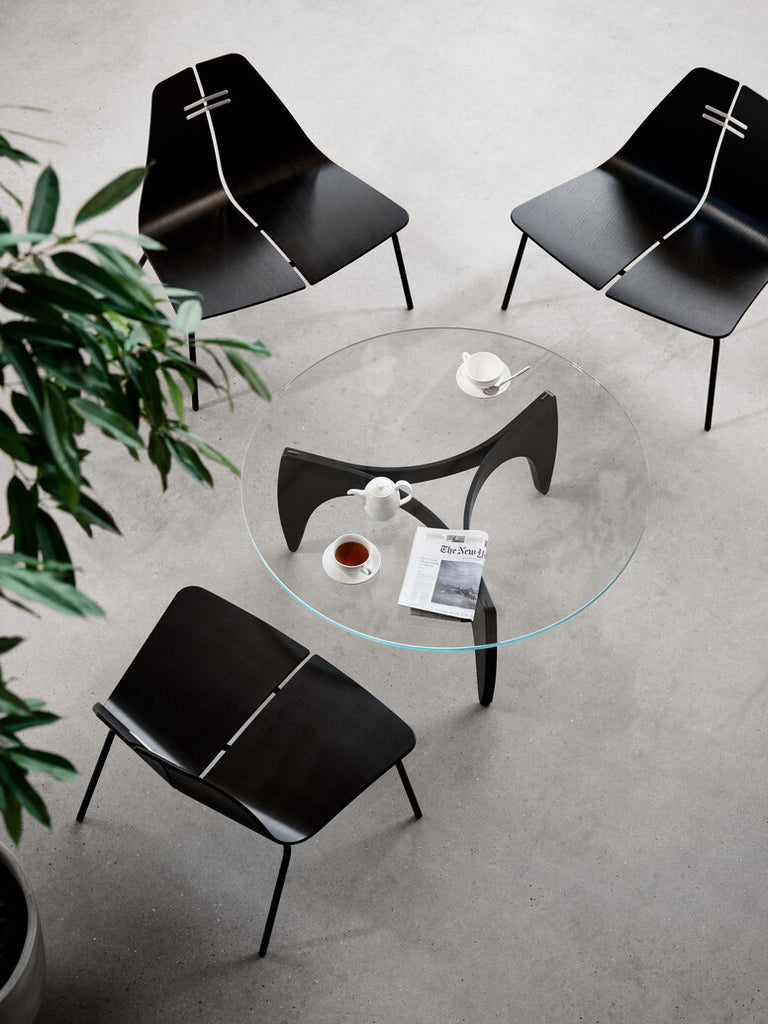 PK23 Chair in a room setting