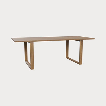 Essay™ table