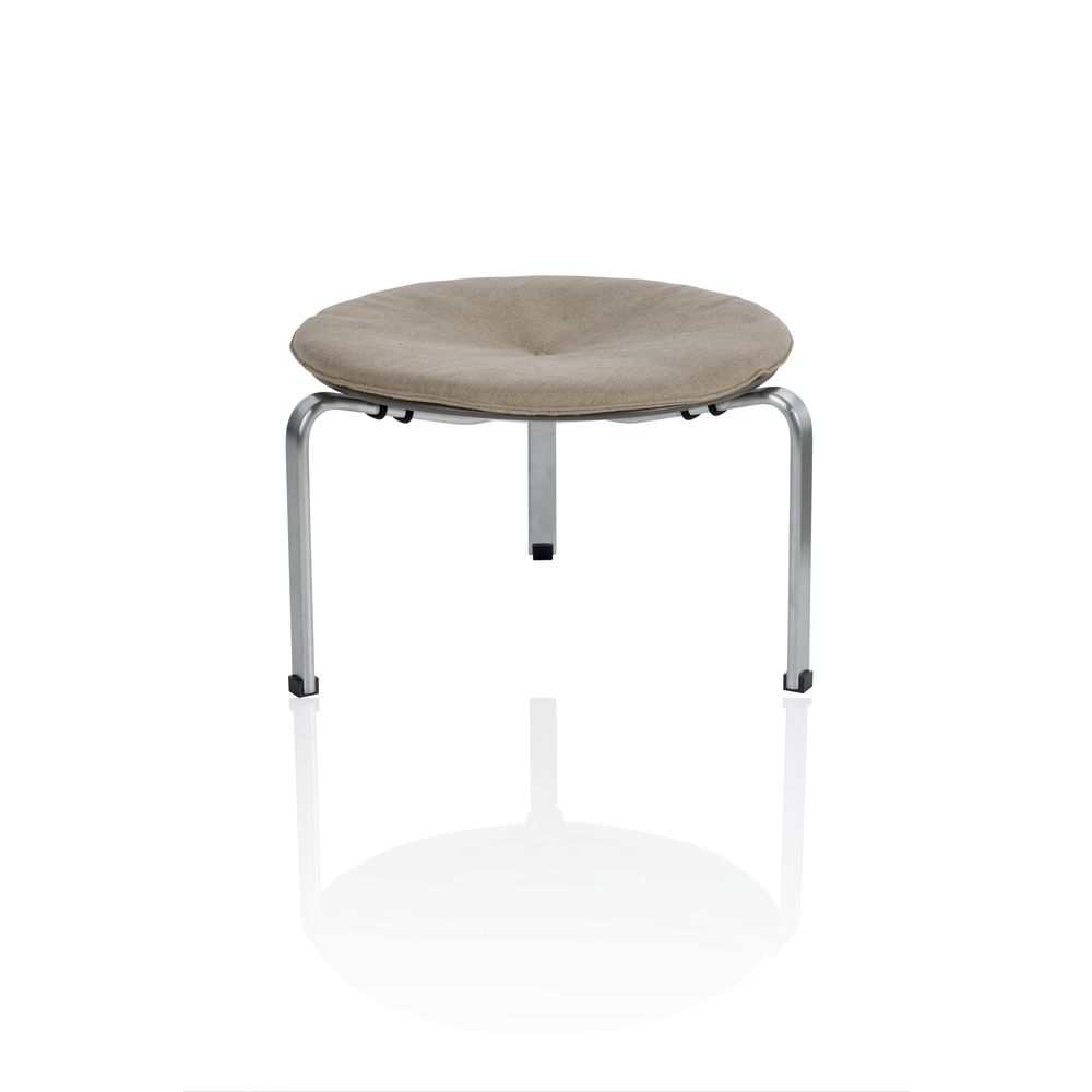 Fritz Hansen PK33 Stool
