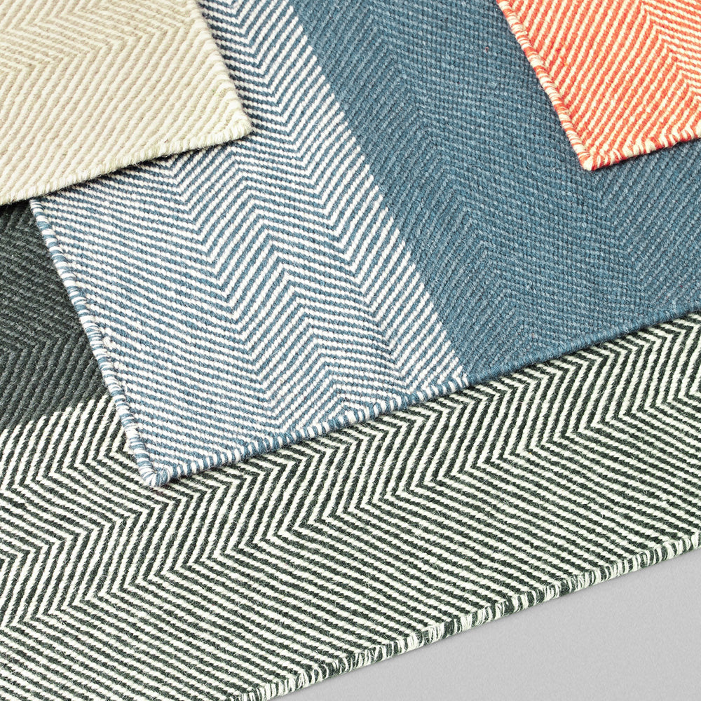 Muuto Varjo Rug Small Dark Grey